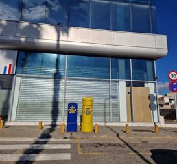 Local Comercial  Ronda d'europa. Se vende local comercial en la entrada de vilanova i la geltrú