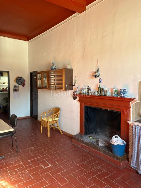 Foto 70696888-979b-4b25-8e3f-a1a10e5db576. Casa amb xemeneia aparcament a Berja