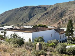 Casa a Berja. Descubre esta extraordinaria propiedad situada en berja