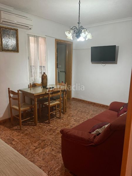 Foto a0bdcd13-1d3b-4a88-9a3d-ee496cb88f27. Casa adossada a Berja