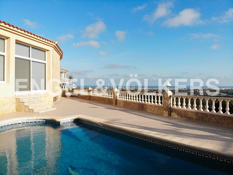 Foto d3de4faf-73dc-4752-9caf-8d2b10643566. Casa excepcional villa,vistas panorámicas al mar en Vinaròs
