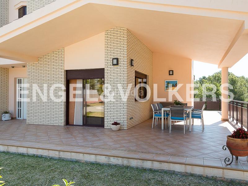 Foto 10bc964d-6825-4810-8ef2-f97fa02dc36b. Maison avec chauffage parking piscine dans Montornés-Las Palmas-El Refugio Benicasim / Benicàssim