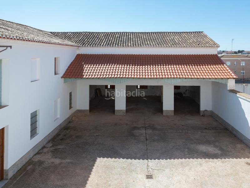 Foto bd7a3874-0b8d-455b-8160-a7a491e387ed. Masia amb calefacció aparcament piscina a Requena
