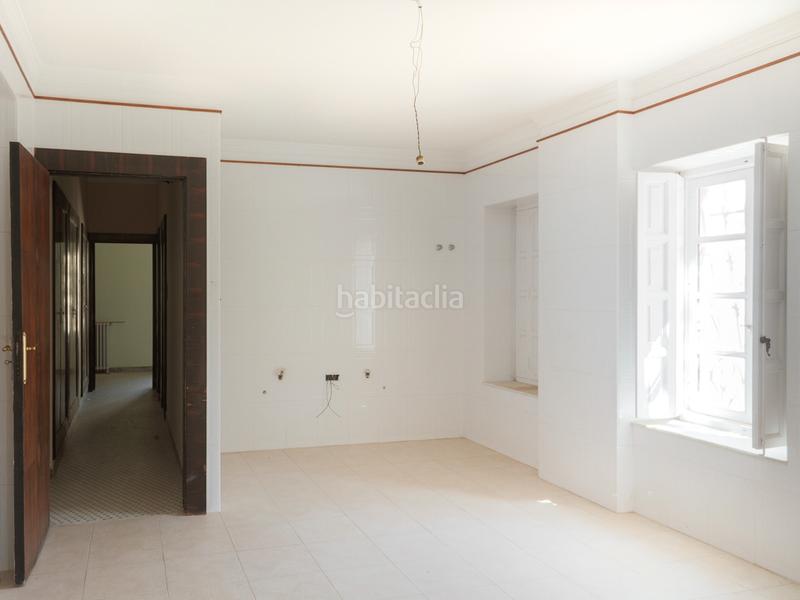 Foto f3fa7370-21c2-4800-8cd3-b3f005742308. Masia amb calefacció aparcament piscina a Requena