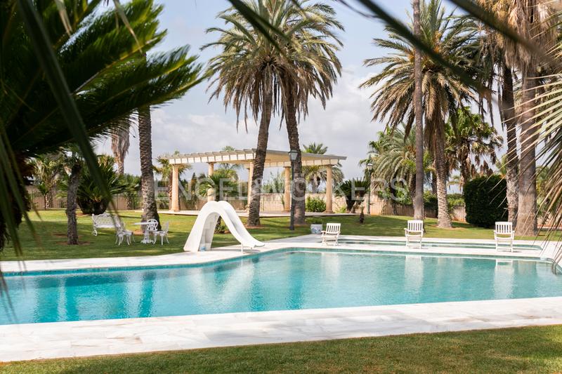 Foto 1e821d41-e63c-4bbf-acb9-90079e6fa9f7. Casa con riscaldamento parcheggio piscina in Gallipont Pobla de Vallbona (la)