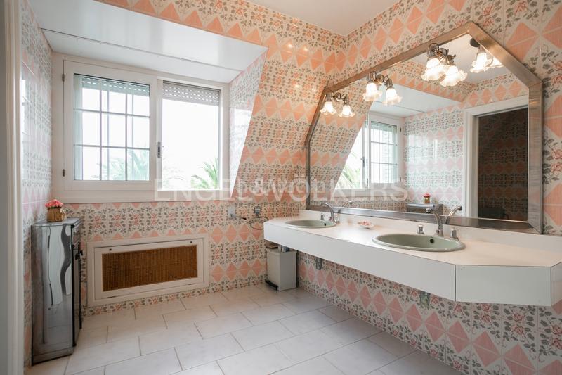 Foto 369445b4-258d-4f60-8260-af5184d4e73b. Casa con riscaldamento parcheggio piscina in Gallipont Pobla de Vallbona (la)