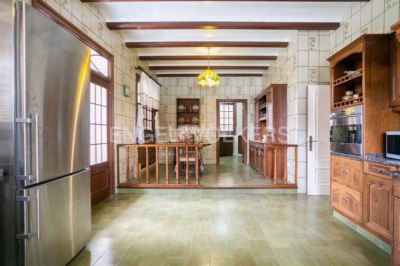 Foto 428ad9fc-661d-45e3-986b-6dee24f13555. Casa con riscaldamento parcheggio piscina in Gallipont Pobla de Vallbona (la)