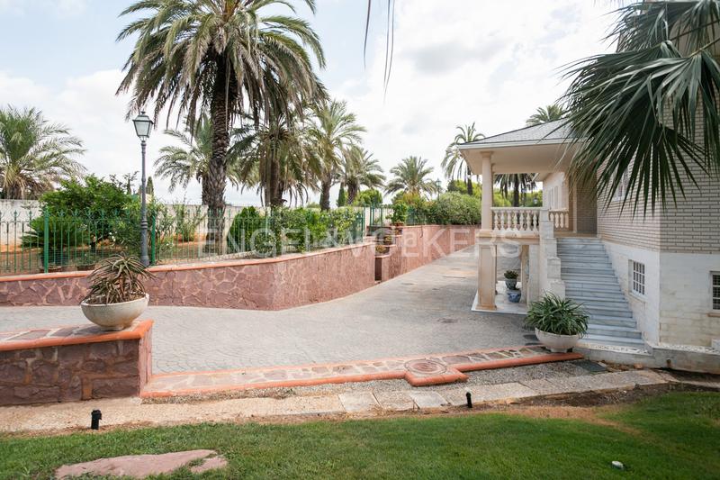 Foto aa89f29e-99b4-4003-9e29-3d14593e8294. Casa con riscaldamento parcheggio piscina in Gallipont Pobla de Vallbona (la)