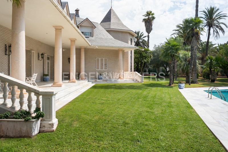 Foto c818dbaf-3c72-4998-bca6-cd6d2a7c54d4. Casa con riscaldamento parcheggio piscina in Gallipont Pobla de Vallbona (la)