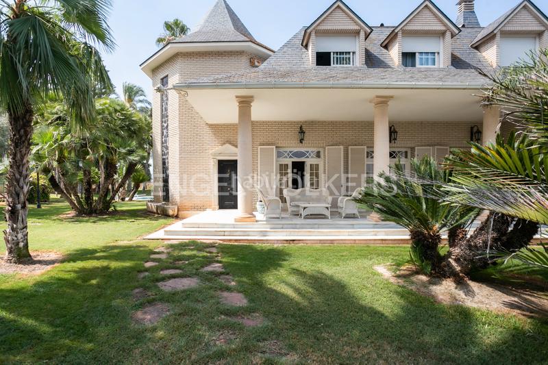 Foto e9adf70d-b87b-40de-99da-dd8366f390e2. Casa con riscaldamento parcheggio piscina in Gallipont Pobla de Vallbona (la)