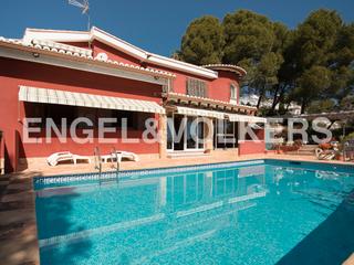 Masia a Beniarjó. Fantástico chalet en tossal les botes, gandia