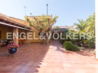Casa a Cárcer. Excelente propiedad de gran calidad constructiva en carcer