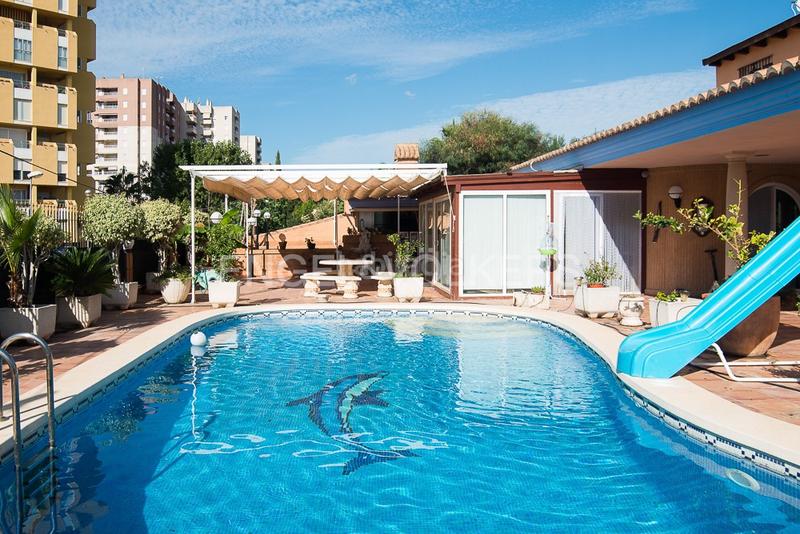 Foto 08a8fc33-3295-42a2-8f1f-d6eb60f628fb. Maison avec chauffage parking piscine dans Corinto-Almardà Sagunt