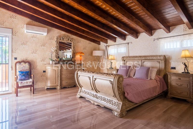 Foto 0a2be62e-e4d5-40a1-84ce-2a15d665d2c3. Maison avec chauffage parking piscine dans Corinto-Almardà Sagunt