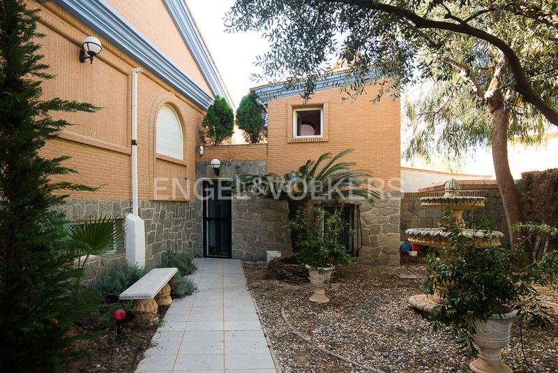 Foto 12be164f-2631-4510-981b-41c02ccd31dd. Maison avec chauffage parking piscine dans Corinto-Almardà Sagunt