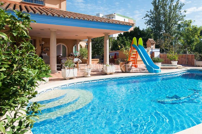 Foto 18ed1165-4549-4664-bab7-817b1c5501d6. Maison avec chauffage parking piscine dans Corinto-Almardà Sagunt