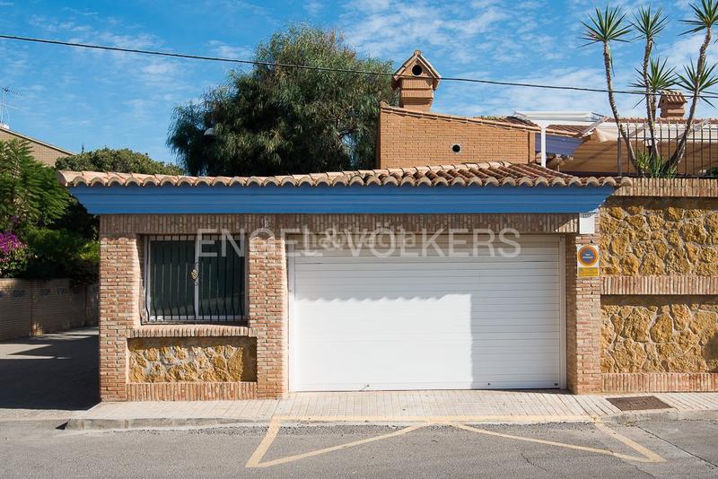 Foto 35ab9970-e7a1-459d-91a5-c1d434a76907. Maison avec chauffage parking piscine dans Corinto-Almardà Sagunt