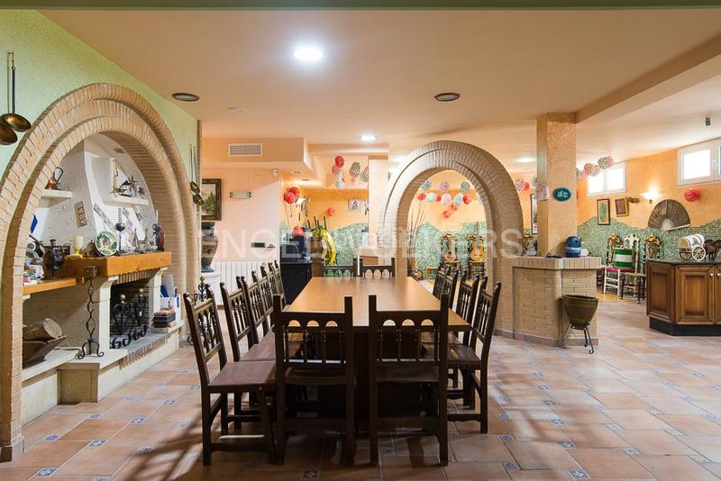 Foto 3d07a37b-177f-41e1-b4b9-849d60f5df89. Maison avec chauffage parking piscine dans Corinto-Almardà Sagunt