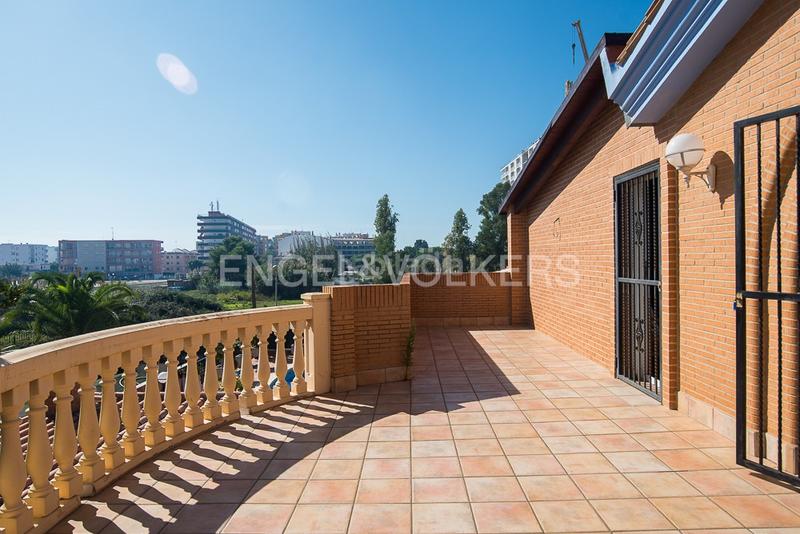 Foto 50f49e65-0f57-4afd-a39d-27c251b4bff6. Maison avec chauffage parking piscine dans Corinto-Almardà Sagunt