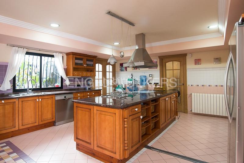 Foto 5244af09-2da5-4bca-80d8-85aec02bac61. Maison avec chauffage parking piscine dans Corinto-Almardà Sagunt