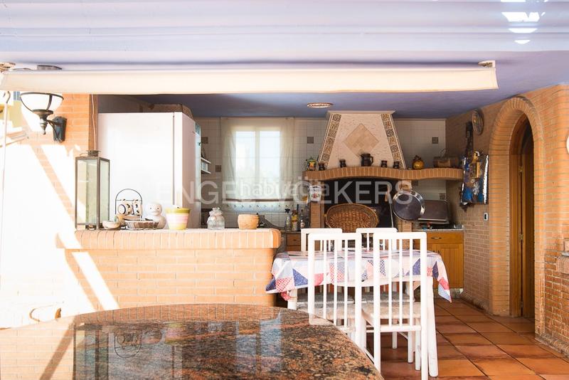 Foto 6da81c5f-c90e-4ceb-be74-1fa6087b3e7b. Maison avec chauffage parking piscine dans Corinto-Almardà Sagunt