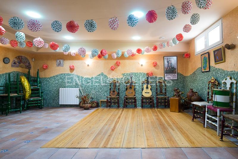 Foto abd060a1-5730-4a50-9557-249ef68f76d2. Maison avec chauffage parking piscine dans Corinto-Almardà Sagunt