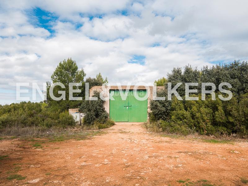 Foto 4cad21c0-c2af-4612-bef6-b4cbcae60757. Terreno residencial enorme finca de caza en Requena