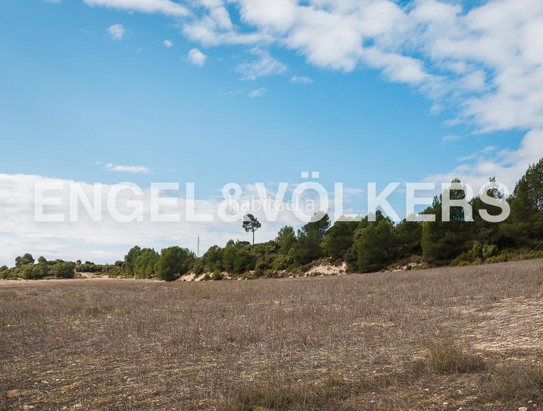 Foto 5820c167-38bf-4fa3-9faa-2b903a3e056c. Terreno residencial enorme finca de caza en Requena