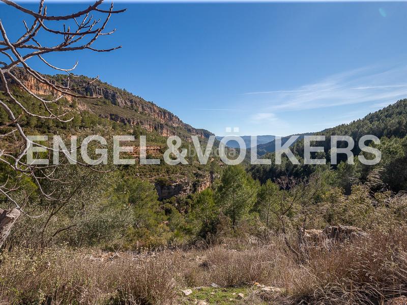 Foto 5b3cf16a-3d72-45fa-a7da-2ad98f0b48b3. Terreny residencial a Moixent