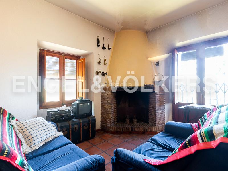 Foto 5e86570c-367a-4327-b72d-e74c5ea3fd61. House with heating parking in Centro Ontinyent