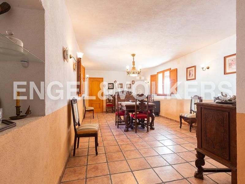 Foto da1ae362-a3f7-40fc-b8c7-c2c4152229b1. House with heating parking in Centro Ontinyent