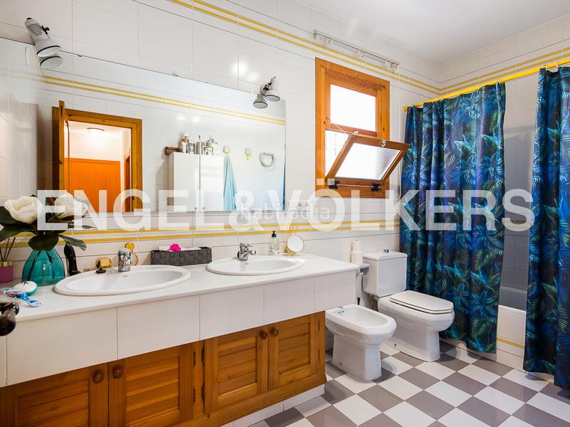 Foto e99f64c7-31f7-4233-b676-6a6e6e614c3c. Haus mit heizung parking in Real de Gandía