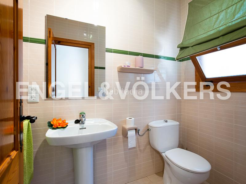 Foto f596aff9-cee7-4138-bfe5-d73bd39910f0. Haus mit heizung parking in Real de Gandía