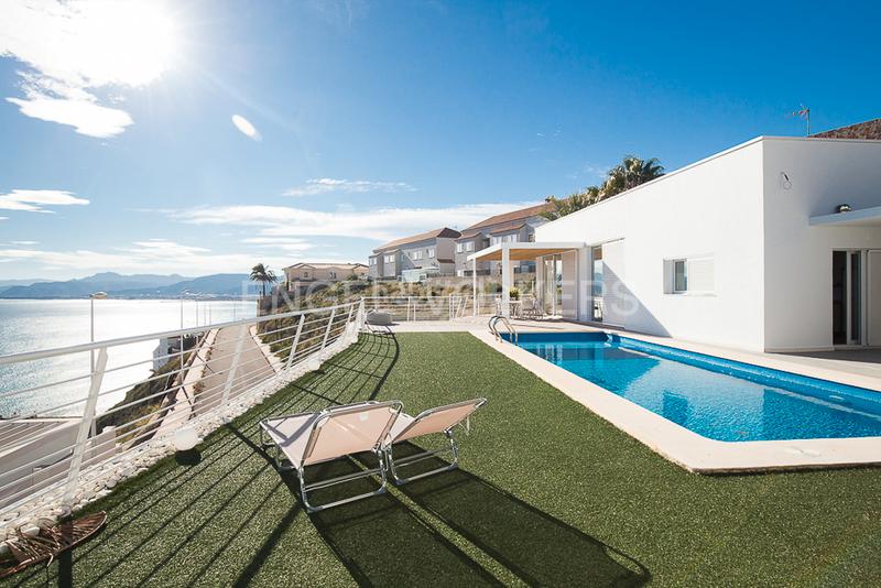 Foto f032b9bc-fa7f-4df0-90ed-ff9c2a0a6312. Casa amb calefacció aparcament piscina a El Faro Cullera
