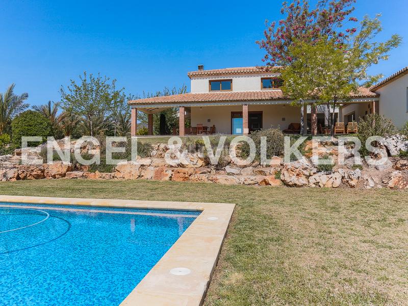 Foto 553e0202-3a58-4717-8c4f-6cdde28257a9. Casa impresionante chalet en El Pilar Ontinyent