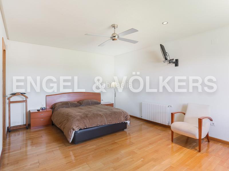 Foto 8bd8ca5c-76f8-41cf-9c5c-92e35cc15a69. Casa impresionante chalet en El Pilar Ontinyent