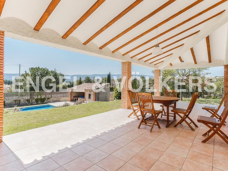 Foto defd66f0-2744-4a7f-a862-681632c20f2b. Casa impresionante chalet en El Pilar Ontinyent