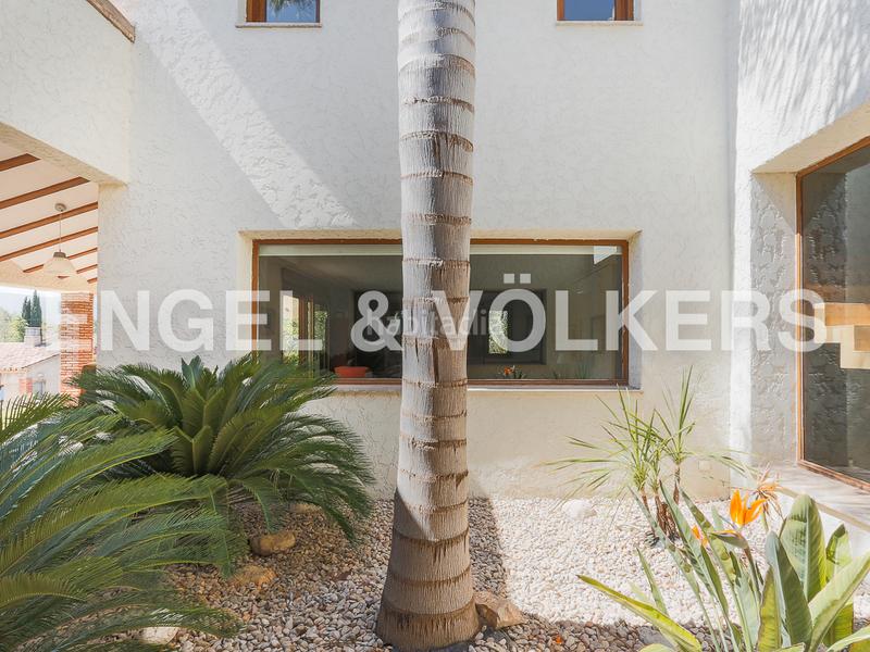 Foto f4bd12f2-a7a4-44a5-a7a8-1e4f20c7d055. Casa impresionante chalet en El Pilar Ontinyent