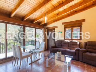 Casa a Chulilla. Singular y exclusiva propiedad frente al río en chulilla