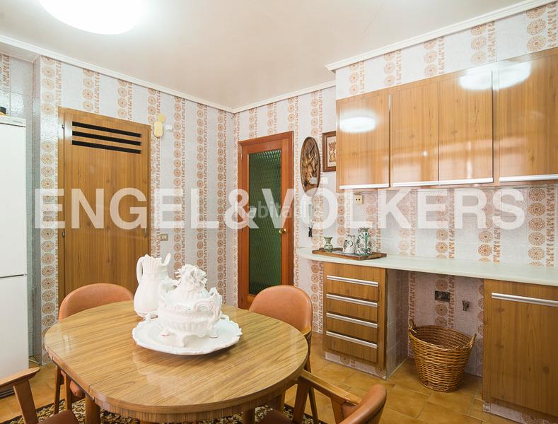 Foto b1b973ae-dc2d-4aed-a97c-b5714b495945. House with heating in Centro Villarreal / Vila - real