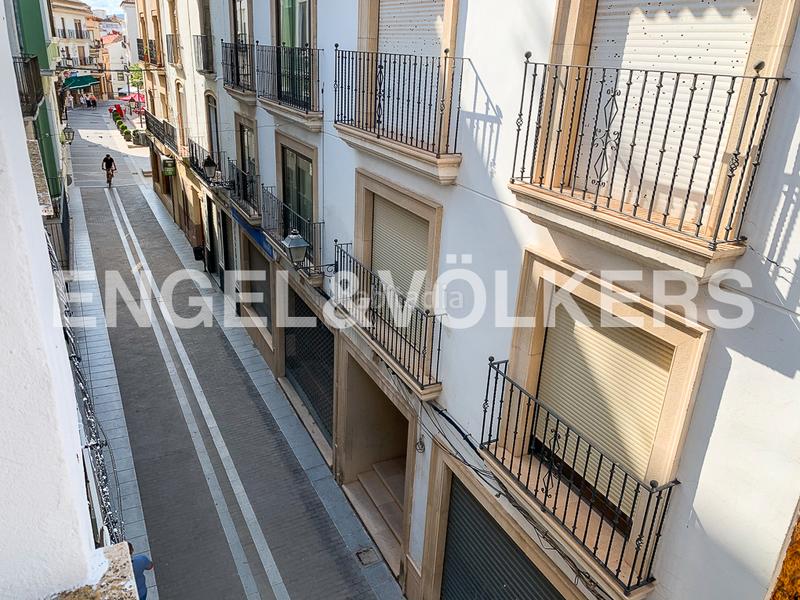 Foto 5555680b-7b6f-419f-be0a-27b517228c63. Casa adosada edificio en Utiel