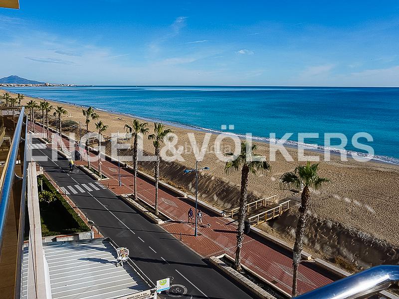 Foto 03f1c6b7-5ebf-4af0-81f1-283cf8c7c66e. Apartamento  con magnificas vistas en primera línea en Peñíscola