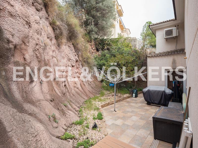 Foto 98cf8ef8-86a0-4491-8fcf-ad5436e59088. Maison avec chauffage parking piscine dans Gilet