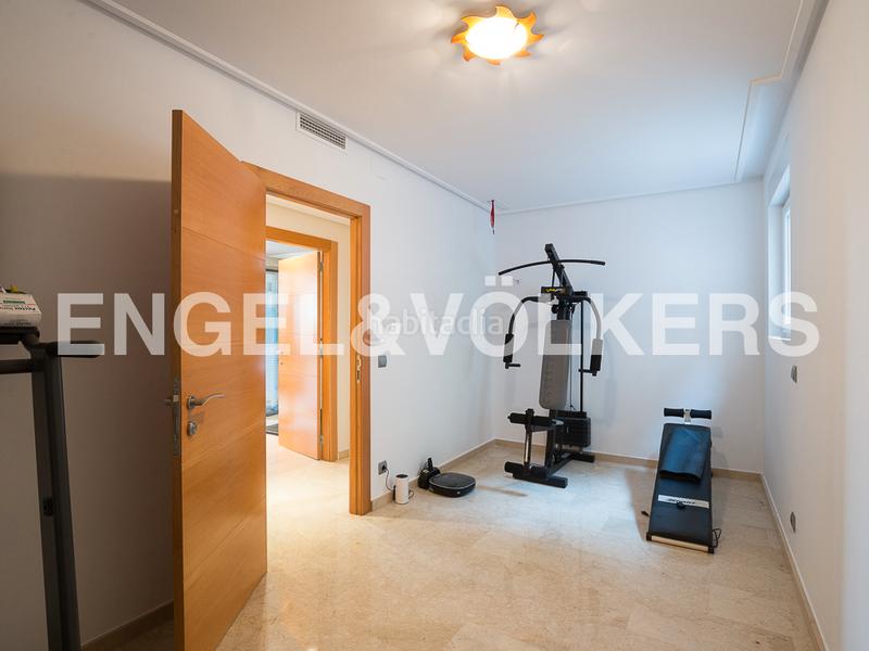 Foto a63d53c3-3cab-4ed1-a649-2d893371b510. Maison avec chauffage parking piscine dans Gilet