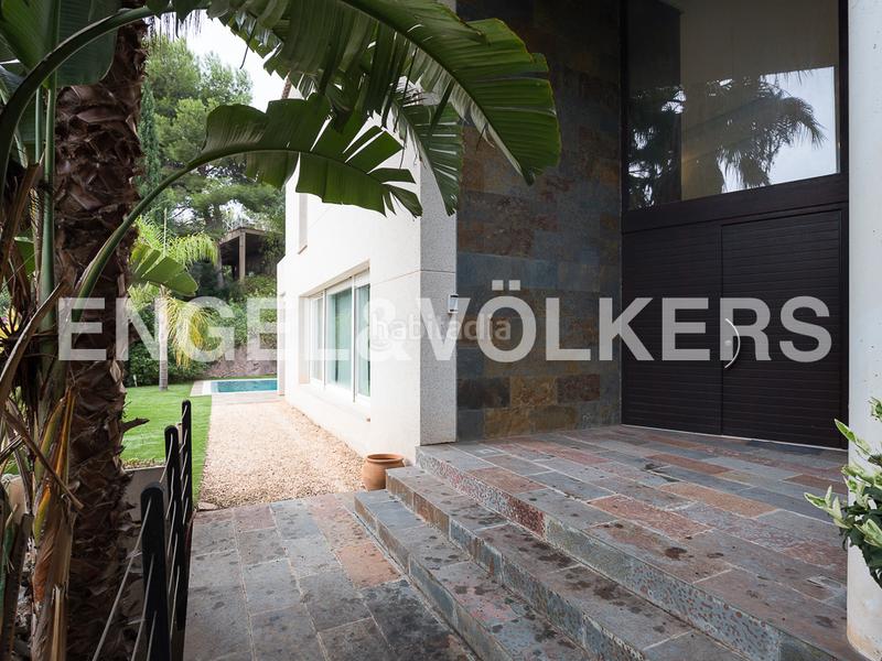 Foto a9f8a69c-8b25-4f8a-91f1-ca69d4362505. Maison avec chauffage parking piscine dans Gilet