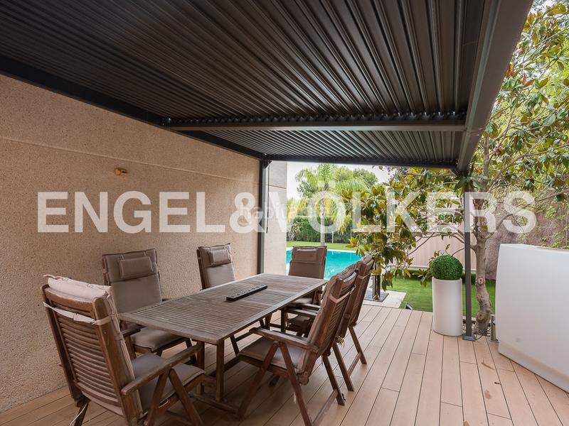 Foto f0b8a4e8-5ac5-4ae4-b04e-b8d7aa26277e. Maison avec chauffage parking piscine dans Gilet