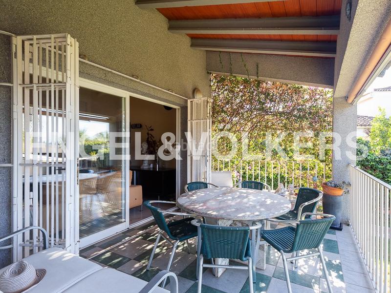 Foto 242f3309-577d-4313-81f3-a2a384f49af6. Haus mit heizung parking pool in Entrepinos Eliana (l´)