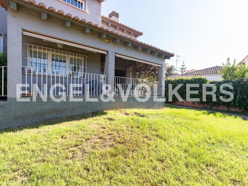 Foto 3c537621-790b-4b9a-95ca-c463e00c379e. Haus mit heizung parking pool in Entrepinos Eliana (l´)