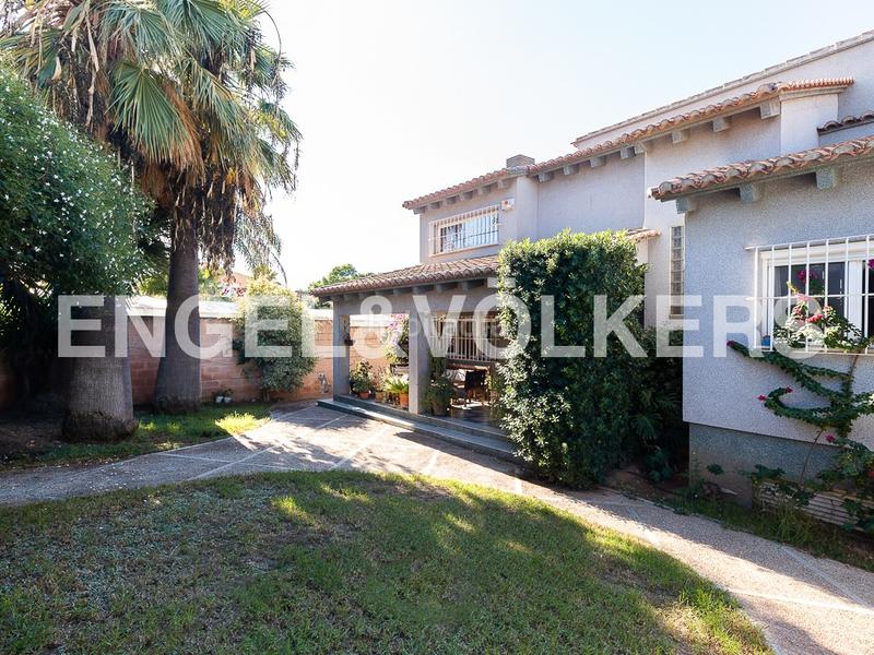 Foto 531abaf1-3094-4413-955c-1454e13b8b02. Haus mit heizung parking pool in Entrepinos Eliana (l´)