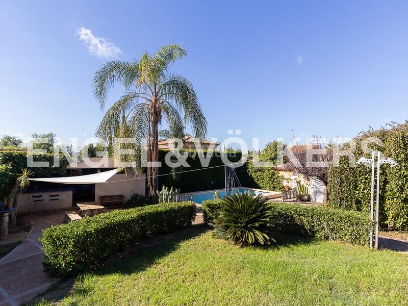 Foto 56552fd6-ccf7-4446-80fc-b55685511e62. Haus mit heizung parking pool in Entrepinos Eliana (l´)